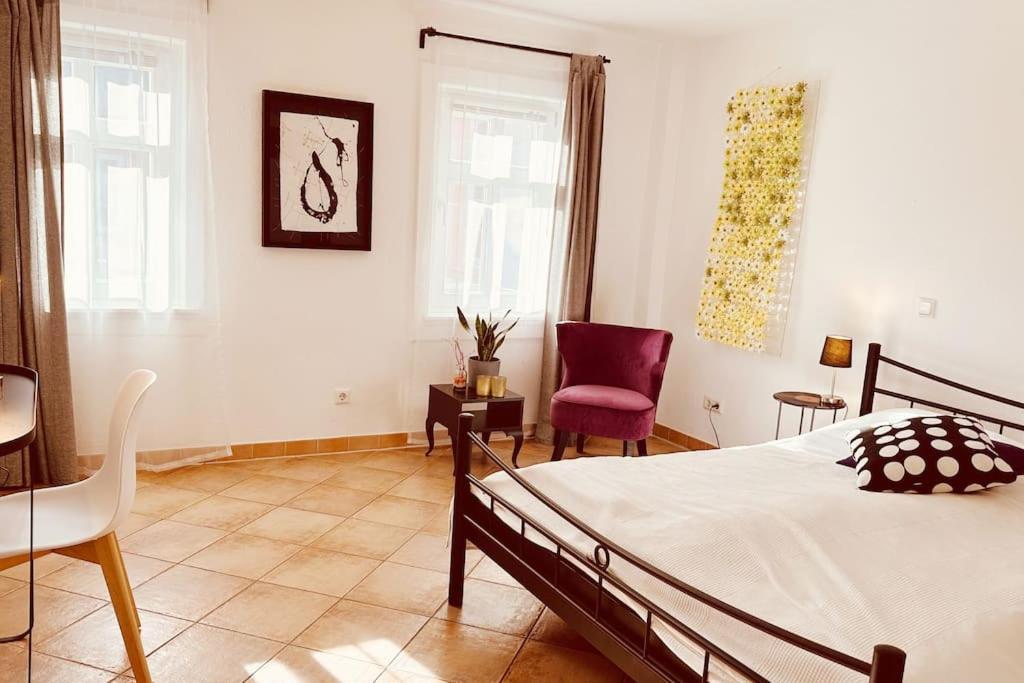 Kuenstler Ferienwohnung Am Weilburger Schloss, Marktplatz 9 Екстер'єр фото