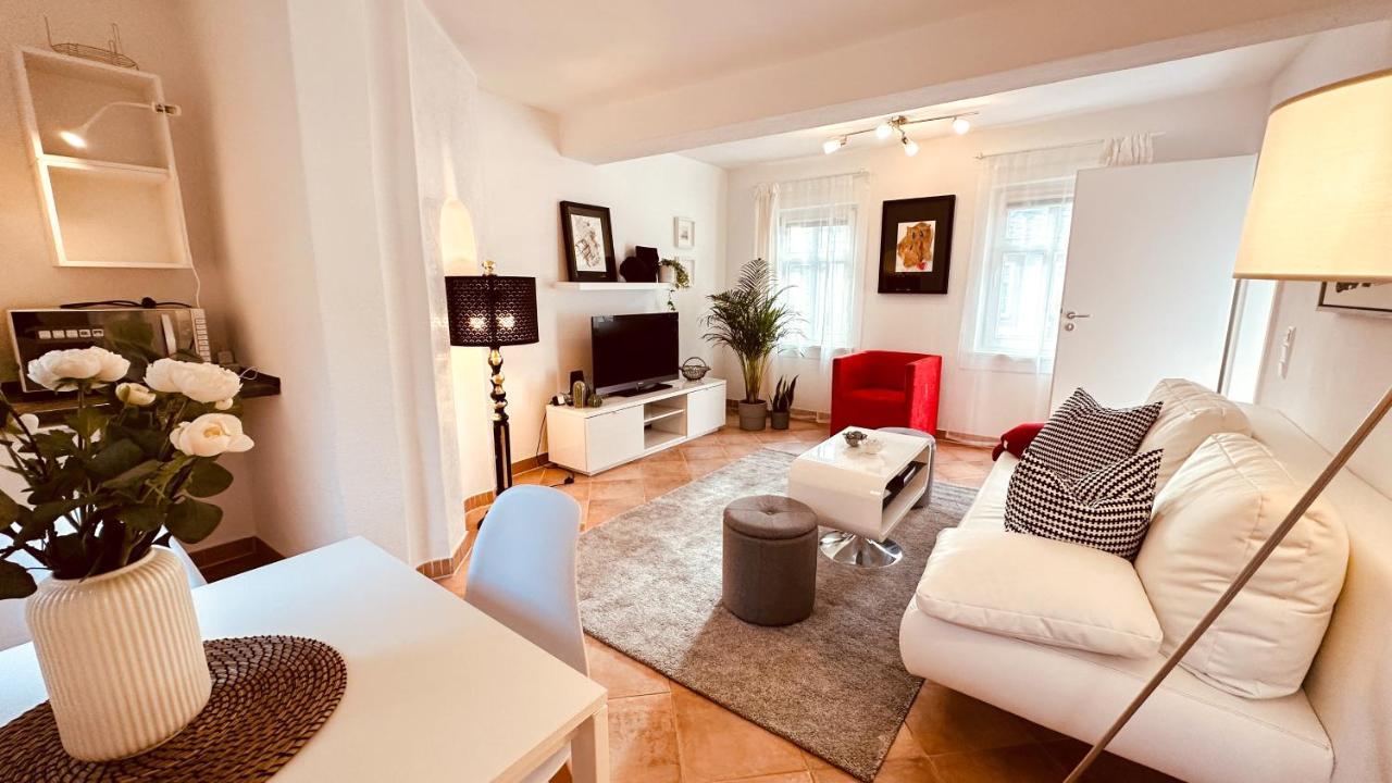 Kuenstler Ferienwohnung Am Weilburger Schloss, Marktplatz 9 Екстер'єр фото